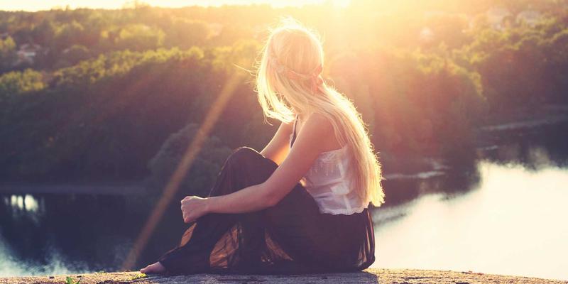 物联网边缘计算架构：如何为智能家居与工业物联网降低延迟并提升实时数据处理能力